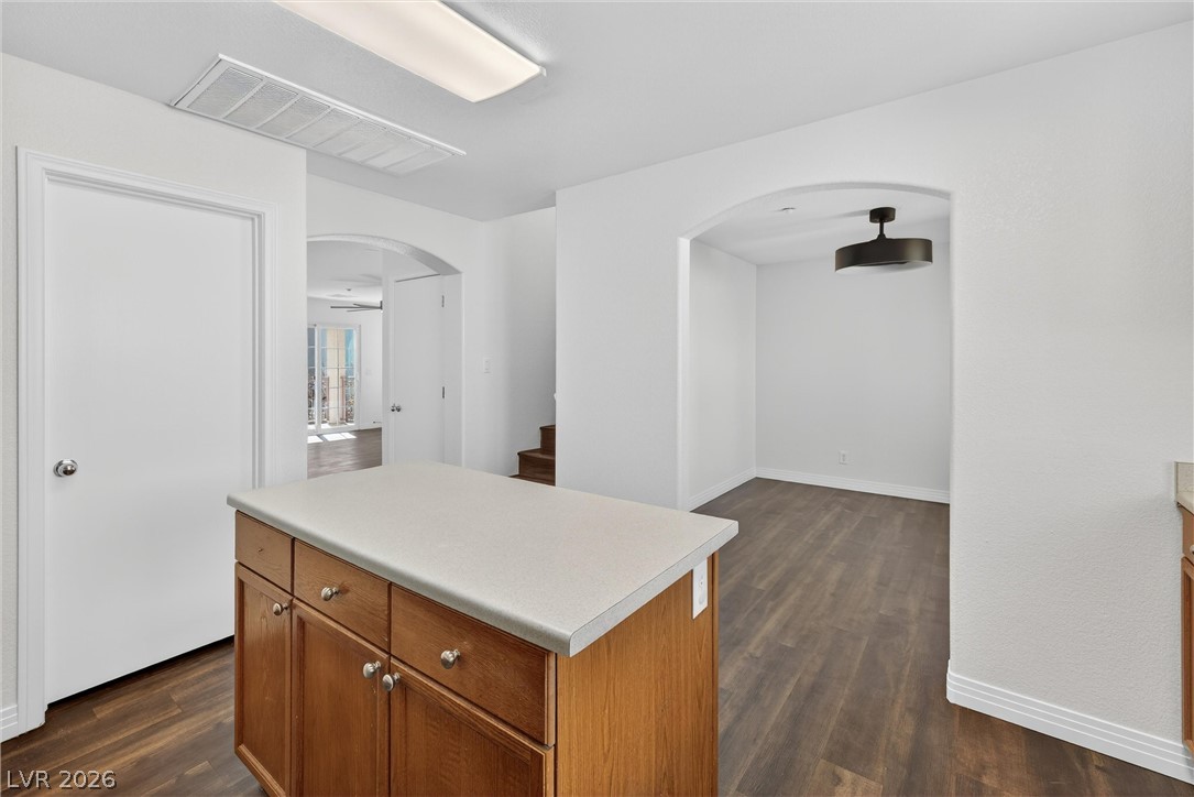9165 Desirable Court Property Photo 13