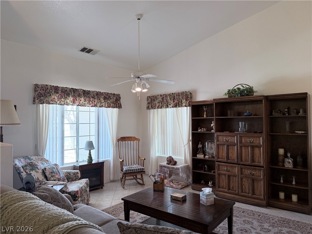 2031 South Blagg Road Property Photo 7