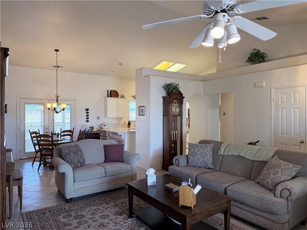 2031 South Blagg Road Property Photo 9