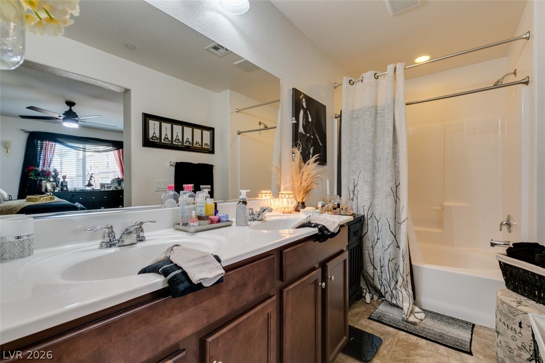 1525 Spiced Wine Avenue 17105 Property Photo 14