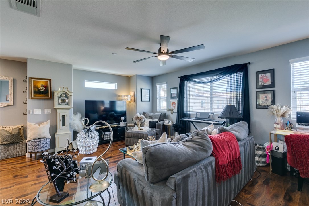 1525 Spiced Wine Avenue 17105 Property Photo 23