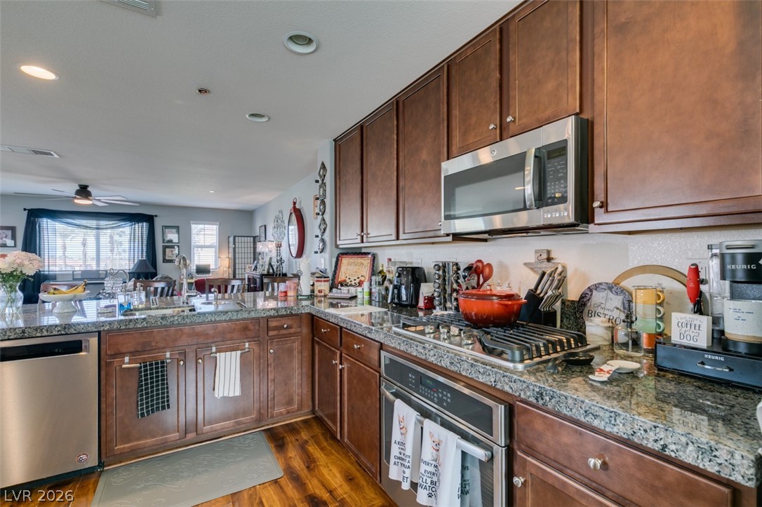 1525 Spiced Wine Avenue 17105 Property Photo 39