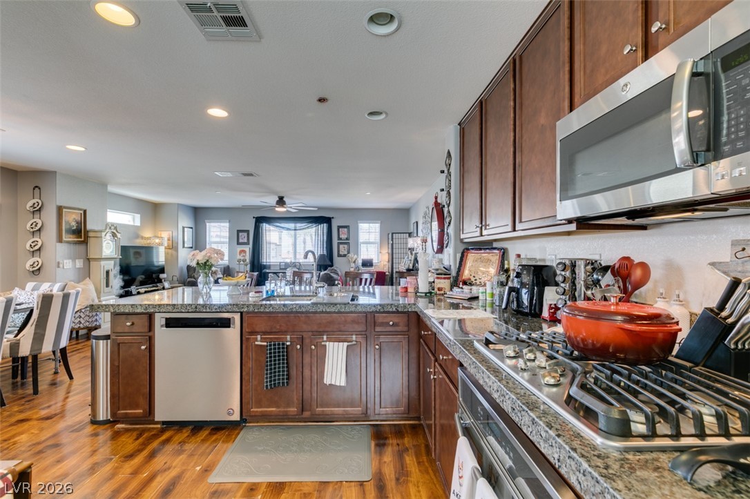 1525 Spiced Wine Avenue 17105 Property Photo 40