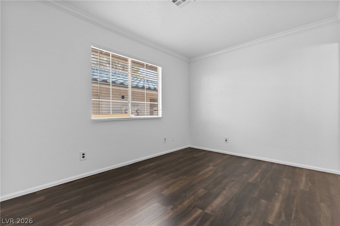 2132 Chertsey Drive B Property Photo 20