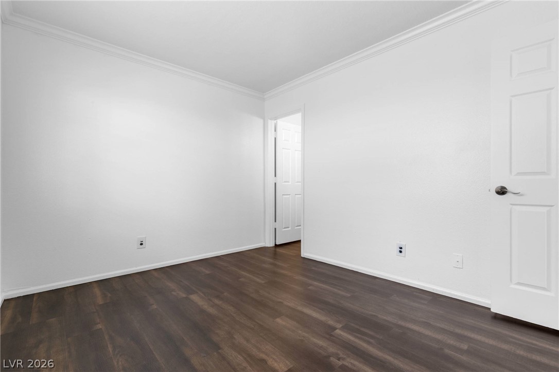2132 Chertsey Drive B Property Photo 21