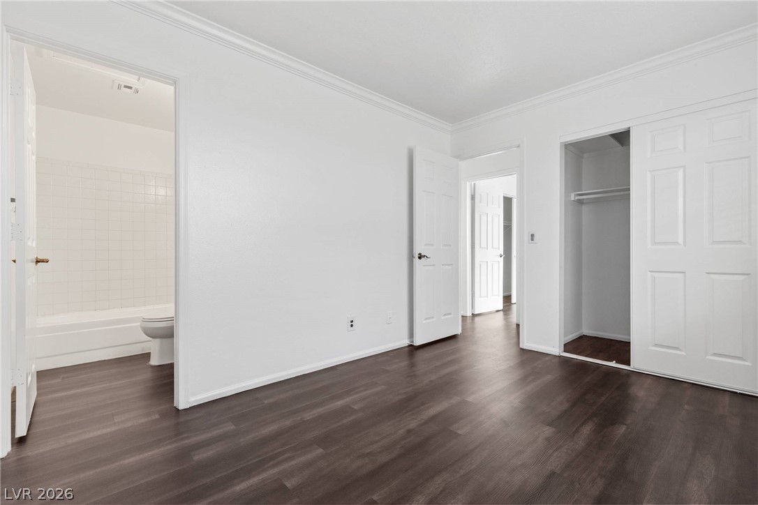 2132 Chertsey Drive B Property Photo 22