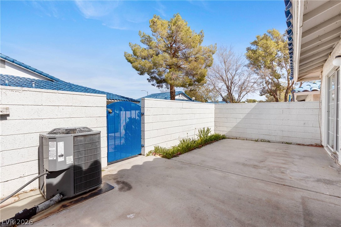 2132 Chertsey Drive B Property Photo 28