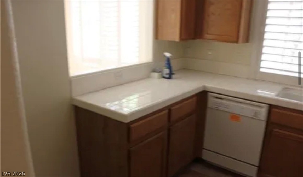 10021 Via Toro Avenue Property Photo 9