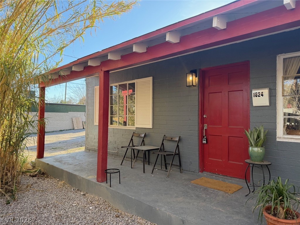 1622 Thelma Lane Property Photo 3