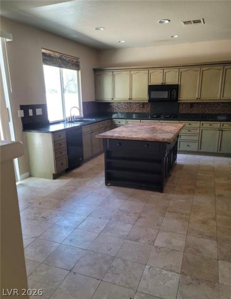 1700 Ravanusa Drive Property Photo 16