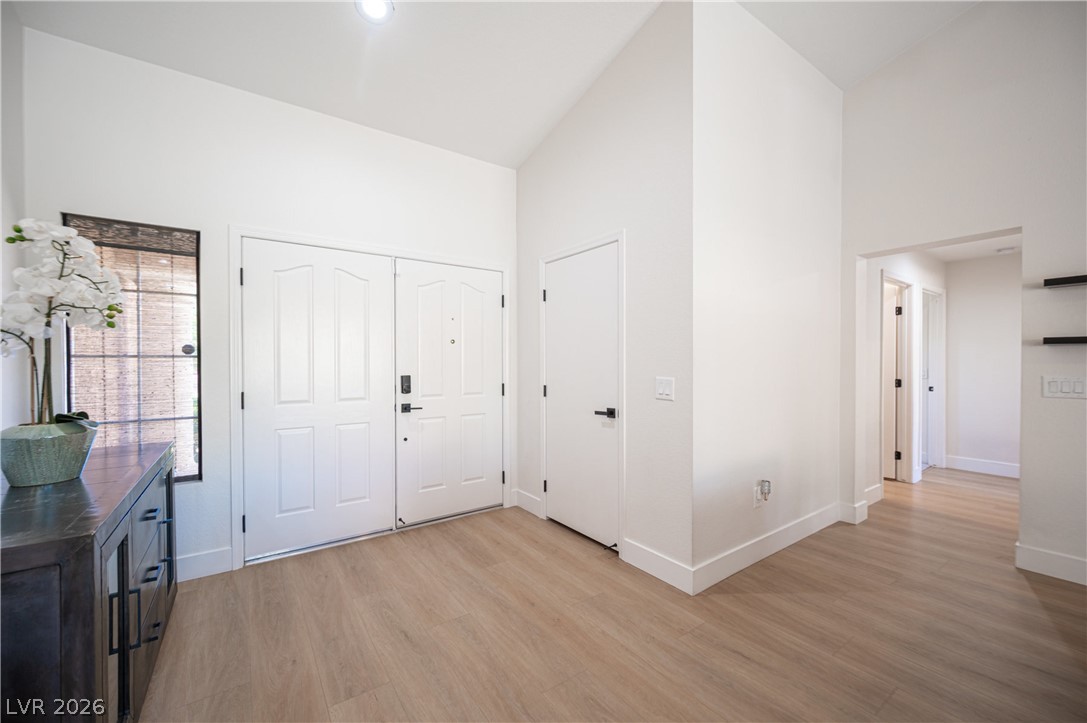 2548 Tumble Brook Drive Property Photo 17