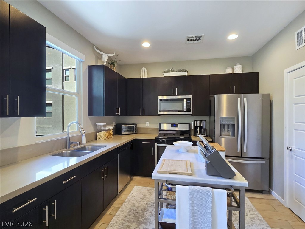 11256 Rainbow Peak Avenue 202 Property Photo 13