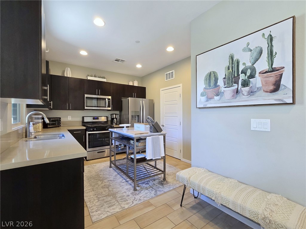 11256 Rainbow Peak Avenue 202 Property Photo 14
