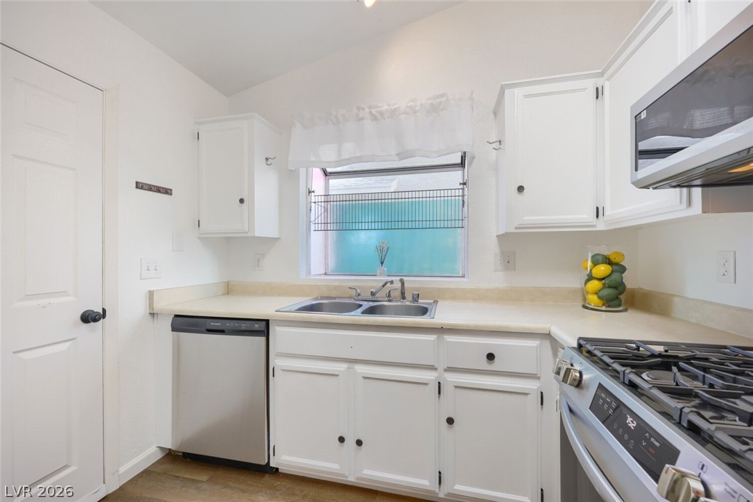 524 Crony Avenue Property Photo 5