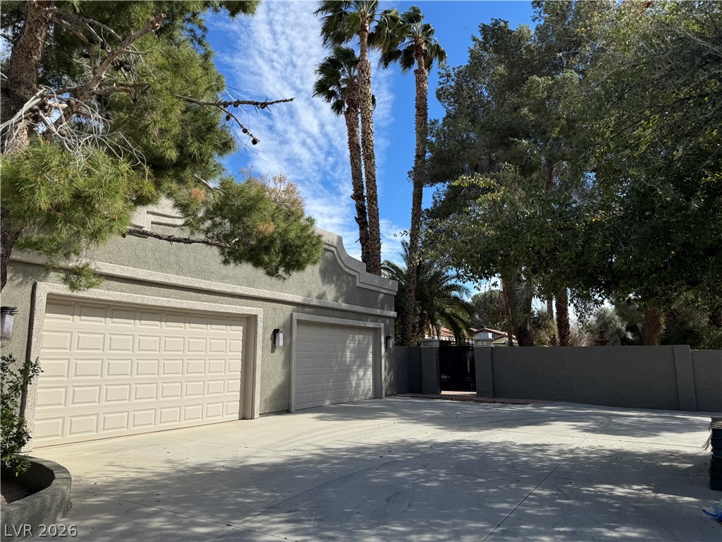 3220 East Serene Avenue Property Photo 6