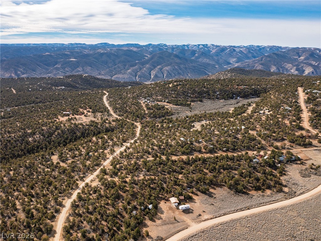 Pinion Pines Property Photo 6