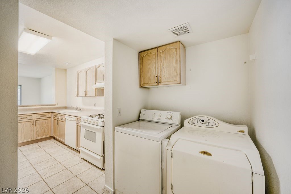 8412 Blue Island Avenue Property Photo 18