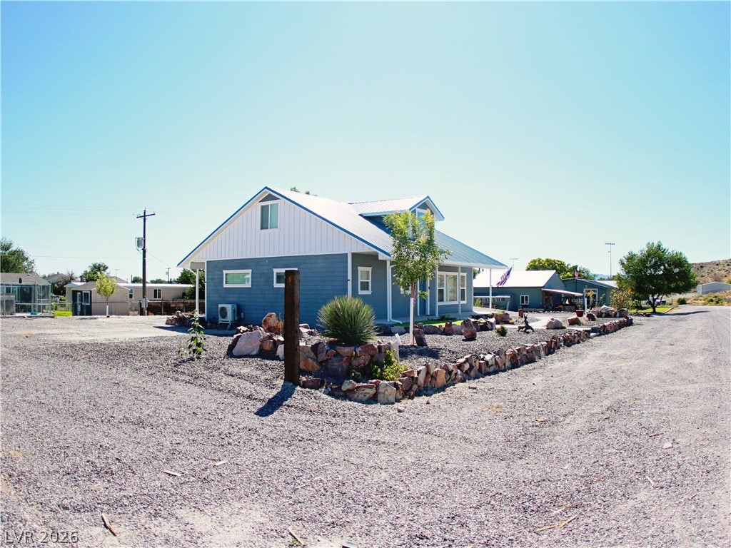 1348 Blad Street Property Photo 5