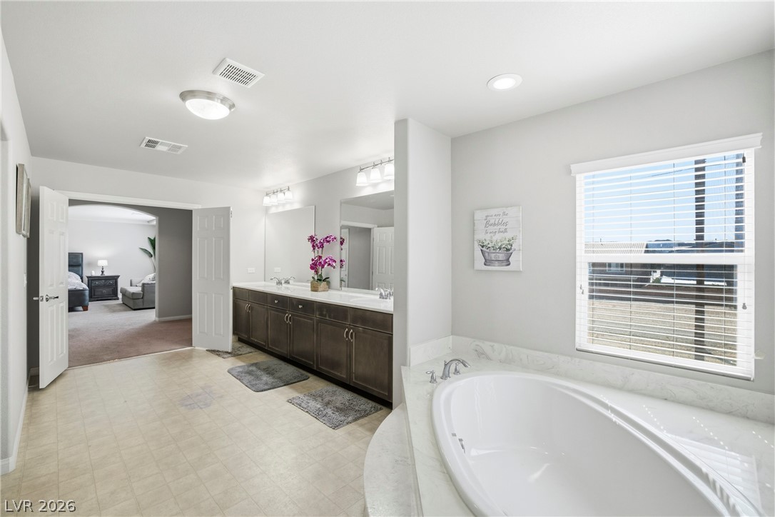 5953 Graystone Ridge Avenue Property Photo 24