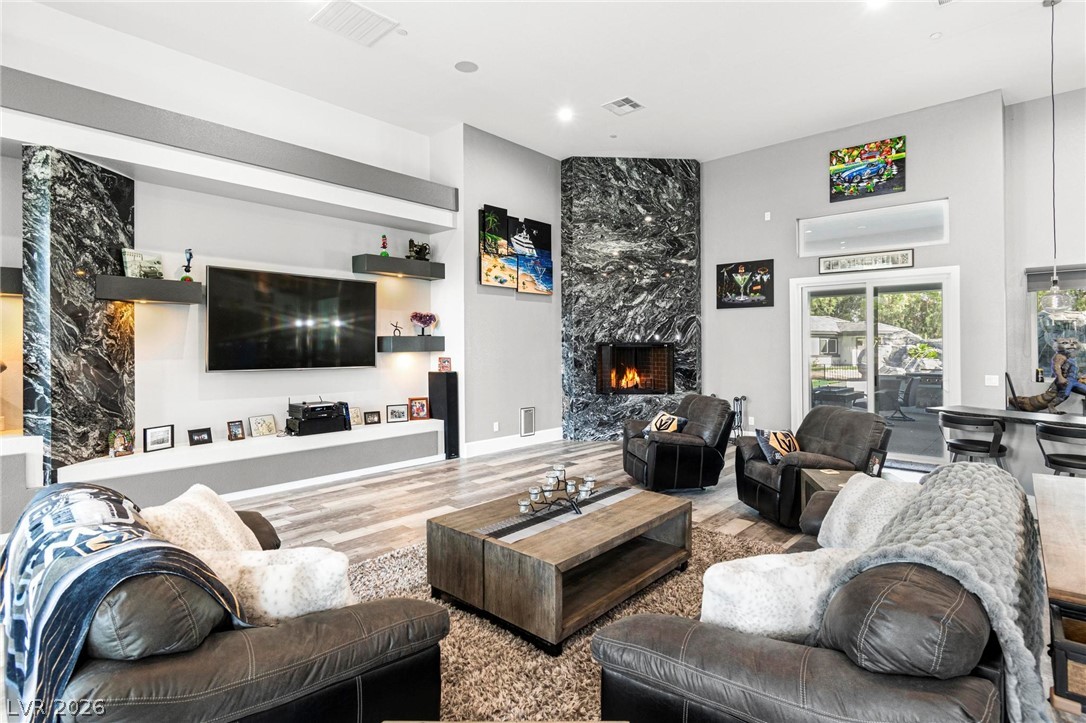 6731 Via Provenza Avenue Property Photo 14