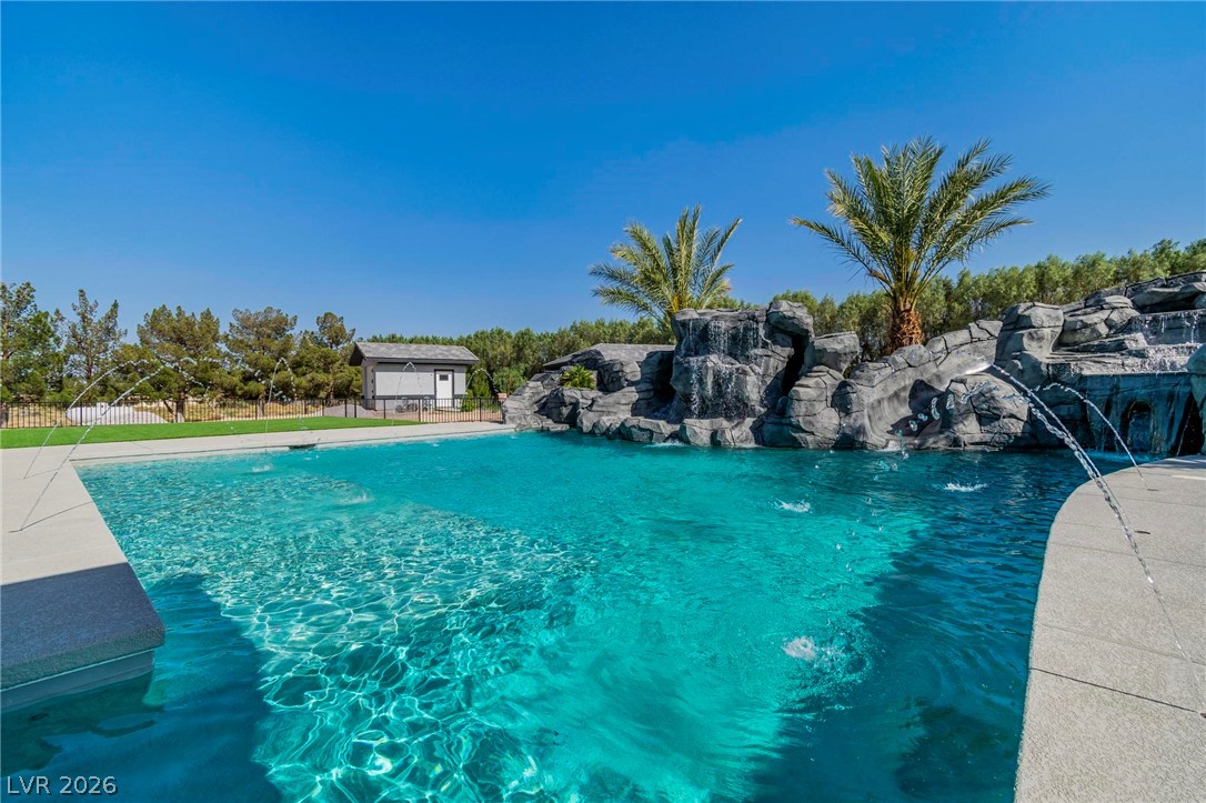 6731 Via Provenza Avenue Property Photo 86