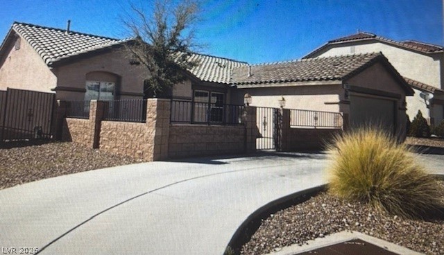 1083 Sterling Peak Street Property Photo 3