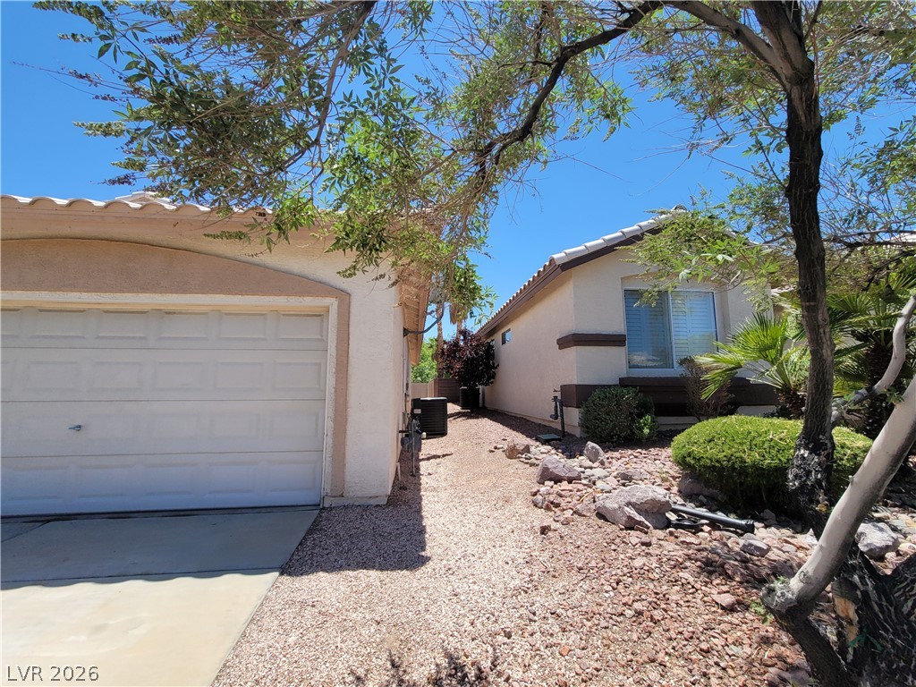 43 Pangloss Street Property Photo 4