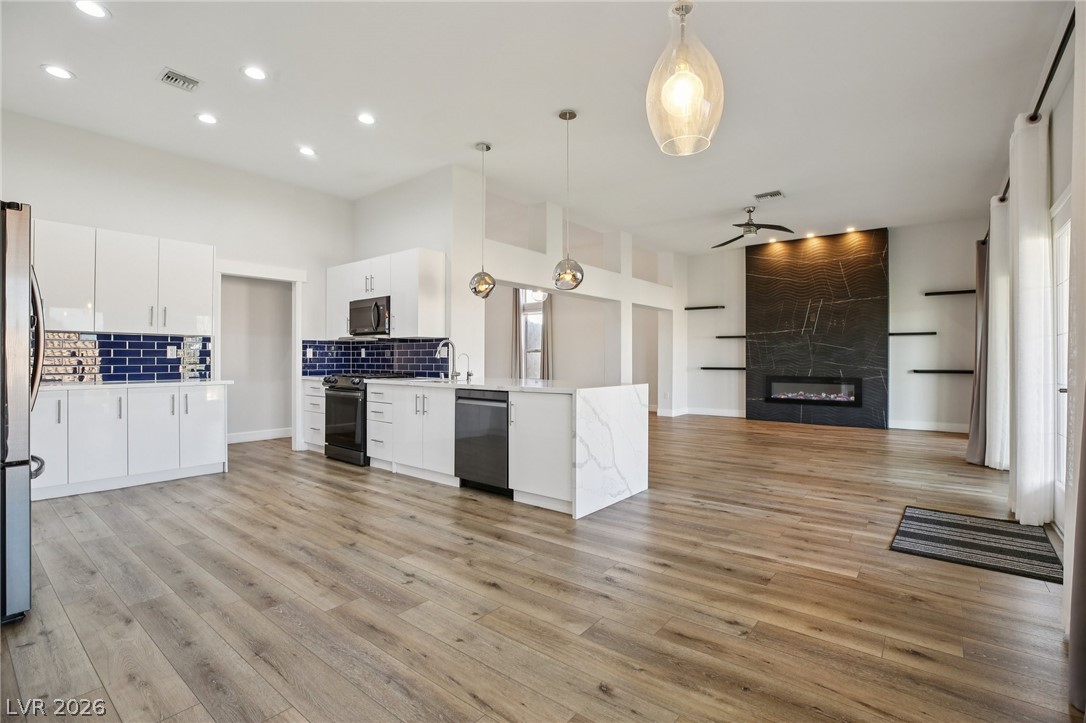 2504 Youngdale Drive Property Photo 1