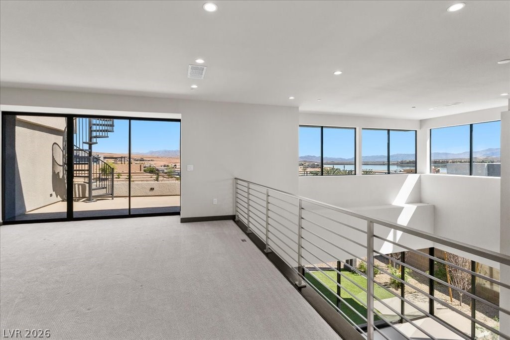 36 Rainbow Point Place Property Photo 16
