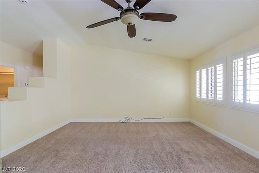 1073 Featherwood Avenue Property Photo 3