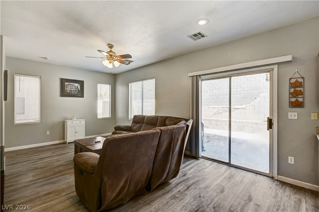 2538 Olay Street Property Photo 11