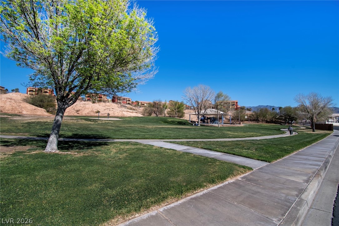 663 Mountain View Drive Property Photo 12