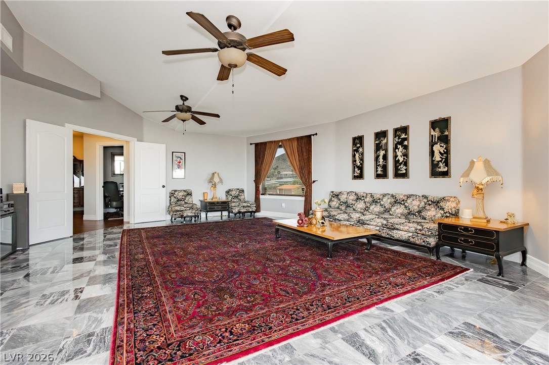 113 Caperna Court Property Photo 4