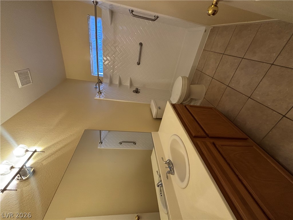 2661 Hillgrass Road Property Photo 17