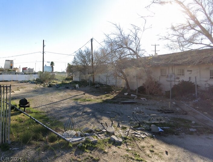 211 Jackson Avenue Property Photo 3
