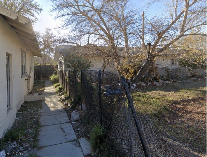 211 Jackson Avenue Property Photo 4