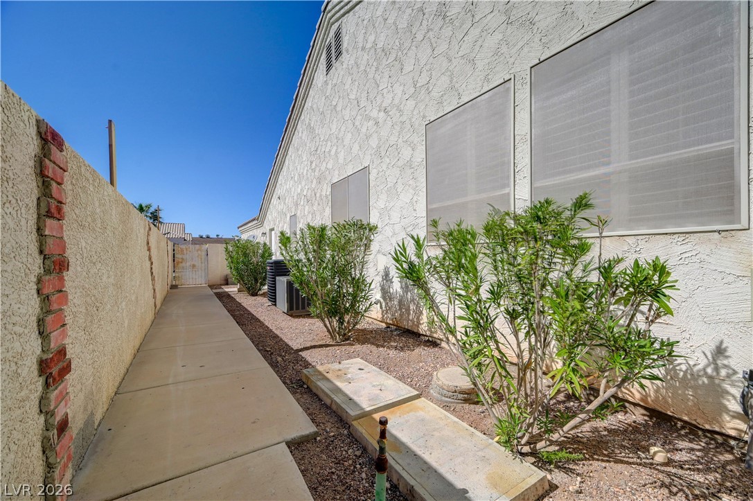 3248 Cambridgeshire Street Property Photo 72