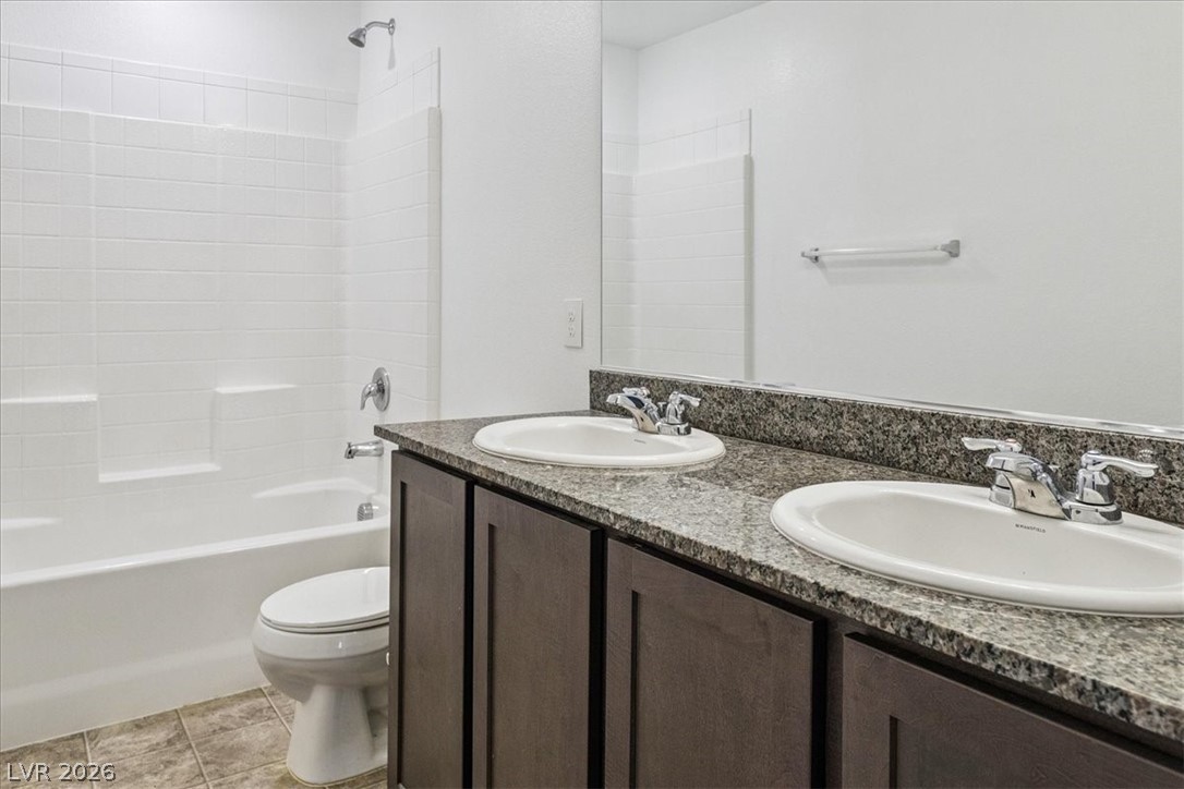 3942 East Teller Drive Property Photo 11