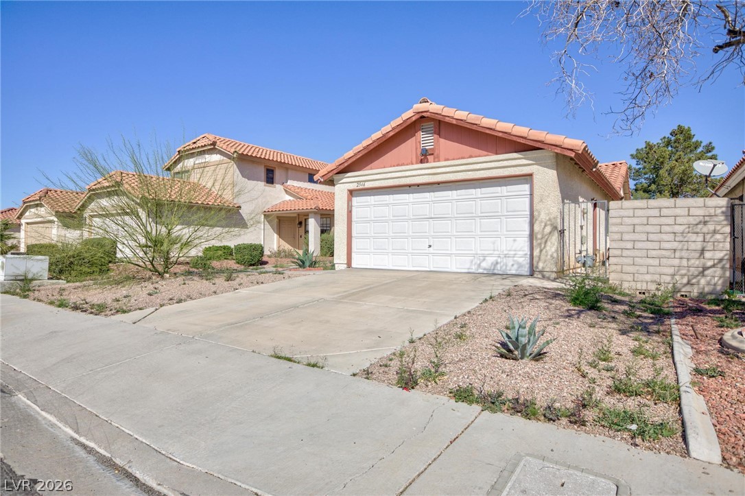 2546 Wolverton Avenue Property Photo 1