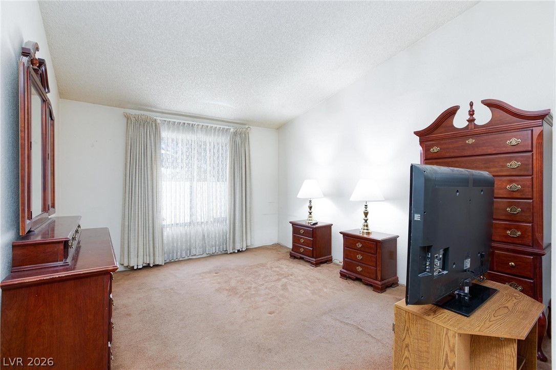 2546 Wolverton Avenue Property Photo 17