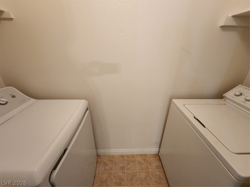 231 West Horizon Ridge Parkway 417 Property Photo 17