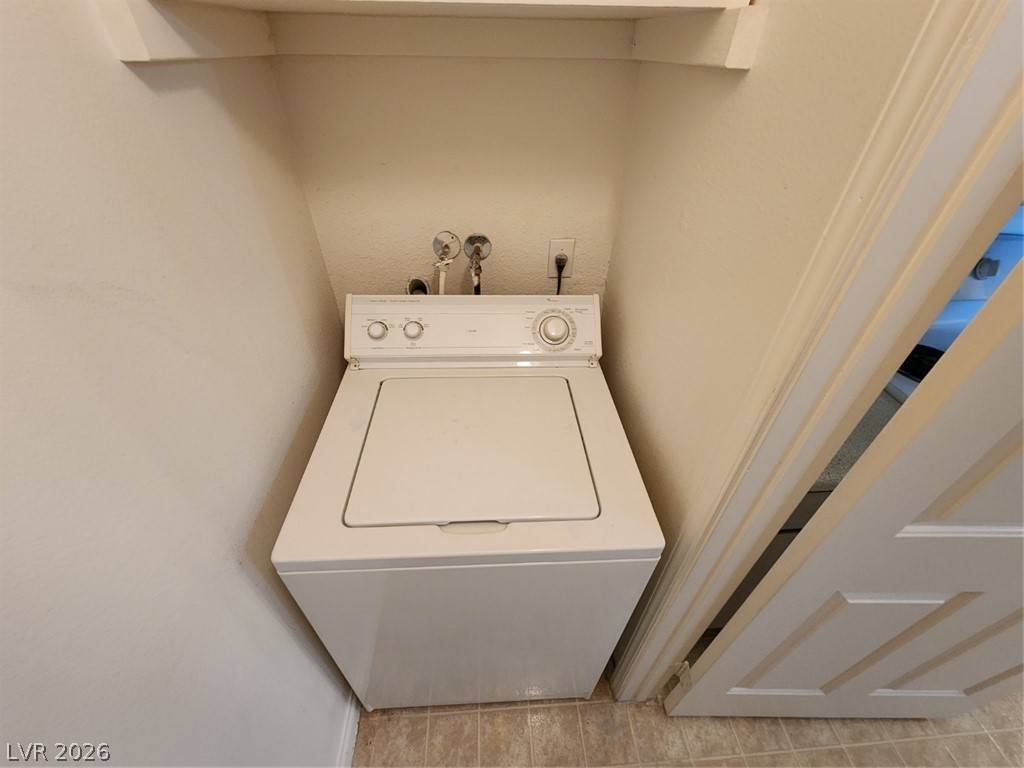 231 West Horizon Ridge Parkway 417 Property Photo 19