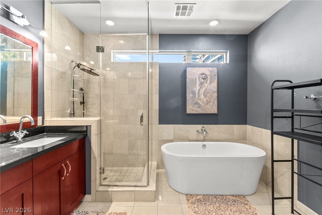 4555 Dean Martin Drive 102 Property Photo 18