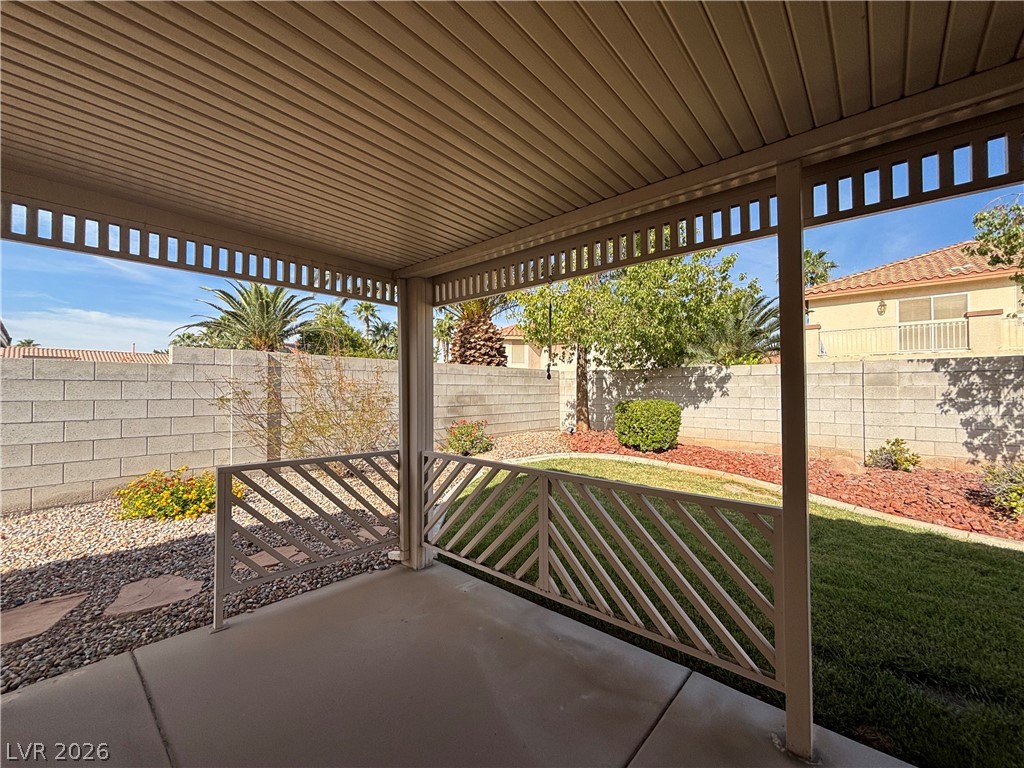 9144 Amber Waves Street Property Photo 3