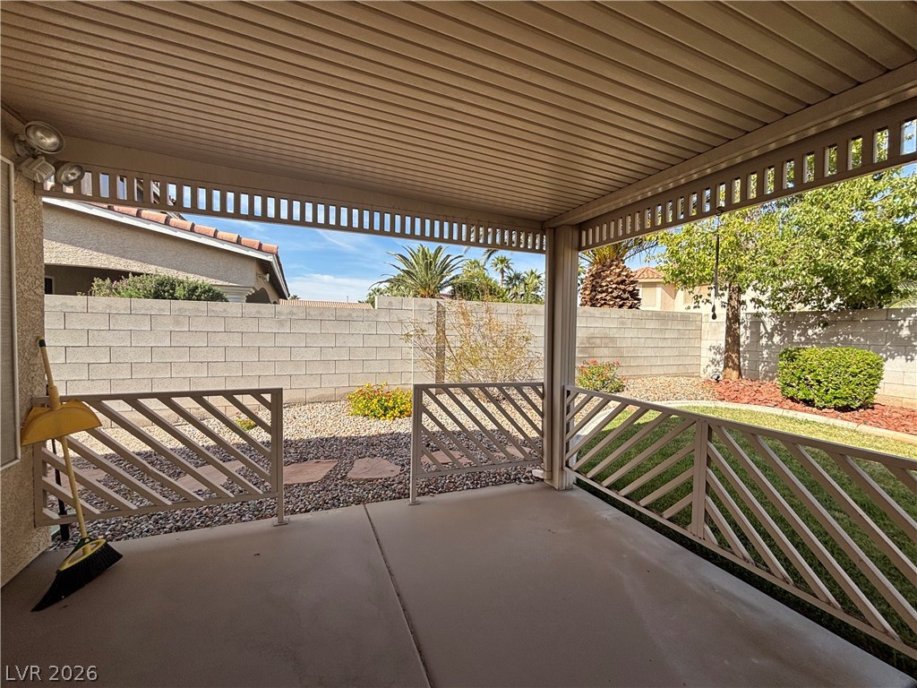 9144 Amber Waves Street Property Photo 16