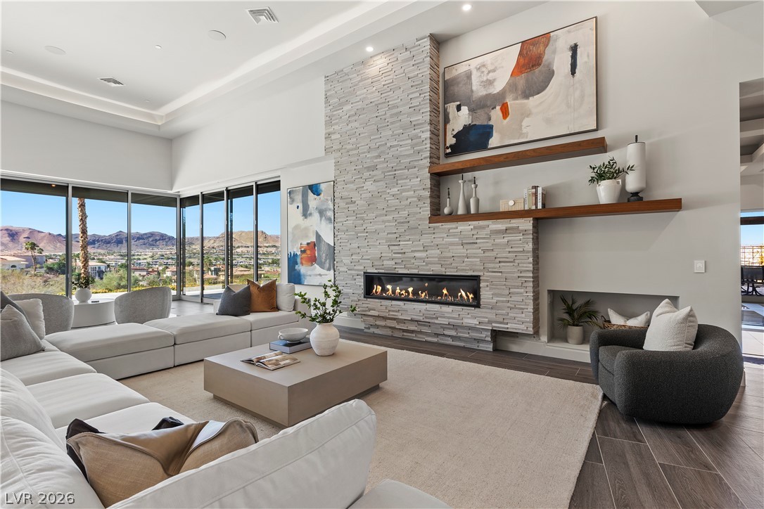 1 Costa Del Sol Court Property Photo 8