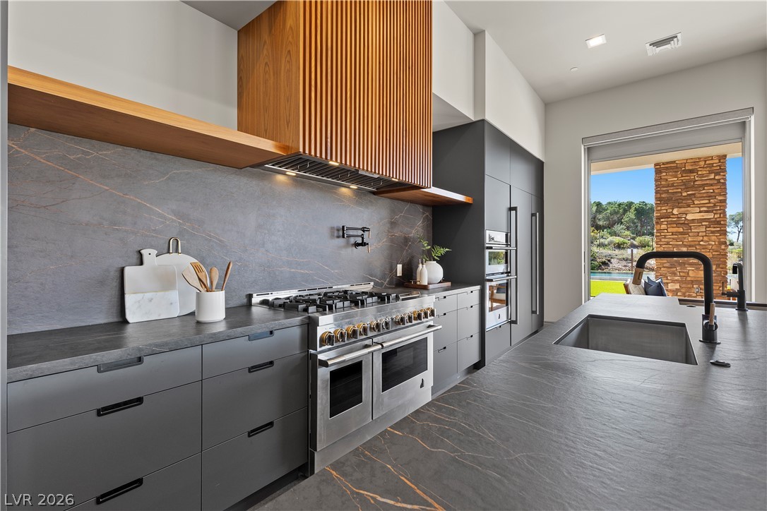 1 Costa Del Sol Court Property Photo 17