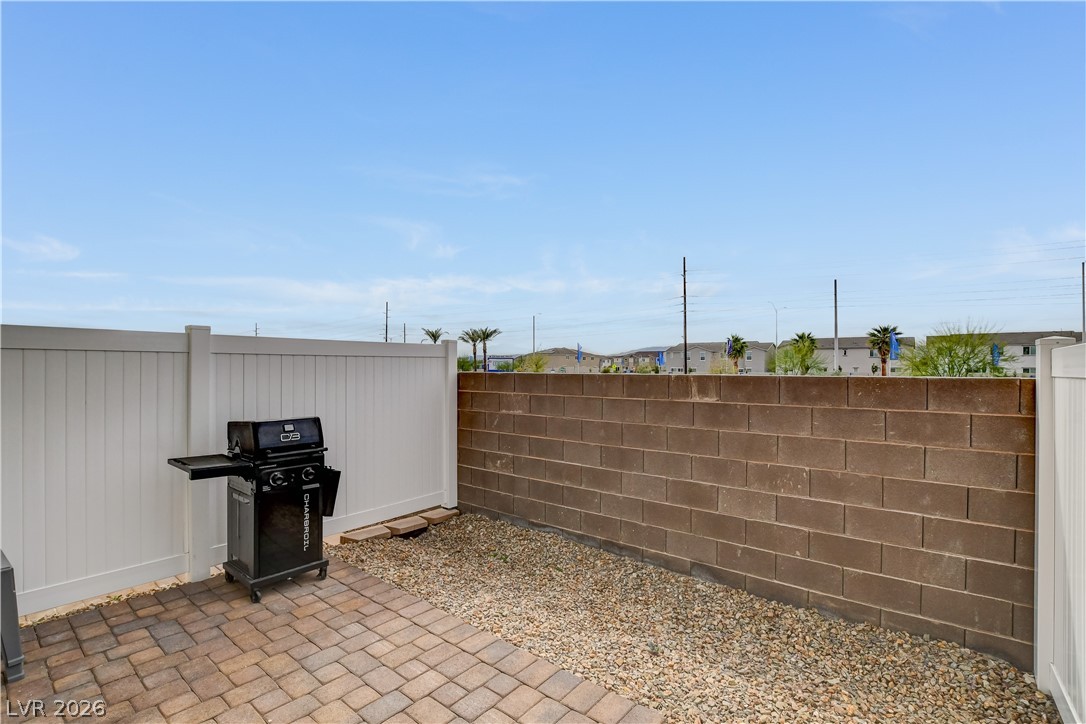 2945 White Selzter Court Property Photo 3