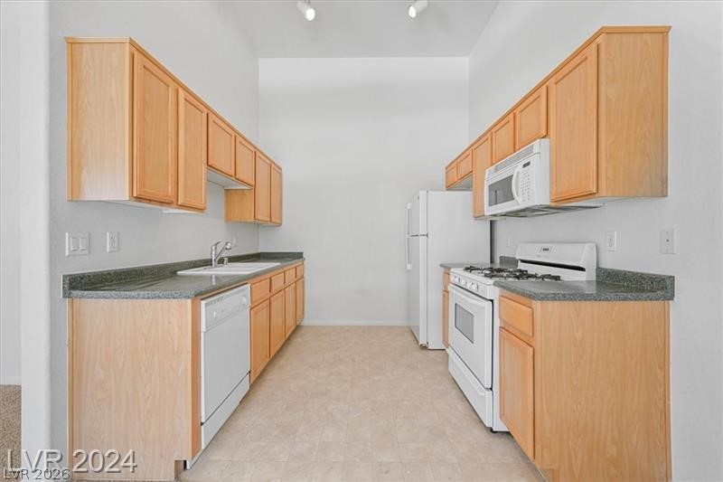 3540 Cactus Shadow Street 204 Property Photo 8