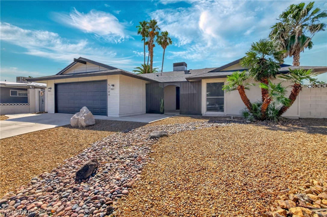5209 Champions Avenue Property Photo 1